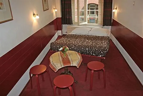 Budget Hotel Ben Amsterdam 0*,