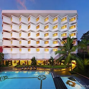 The Gateway Road, Hotel Kozhikode